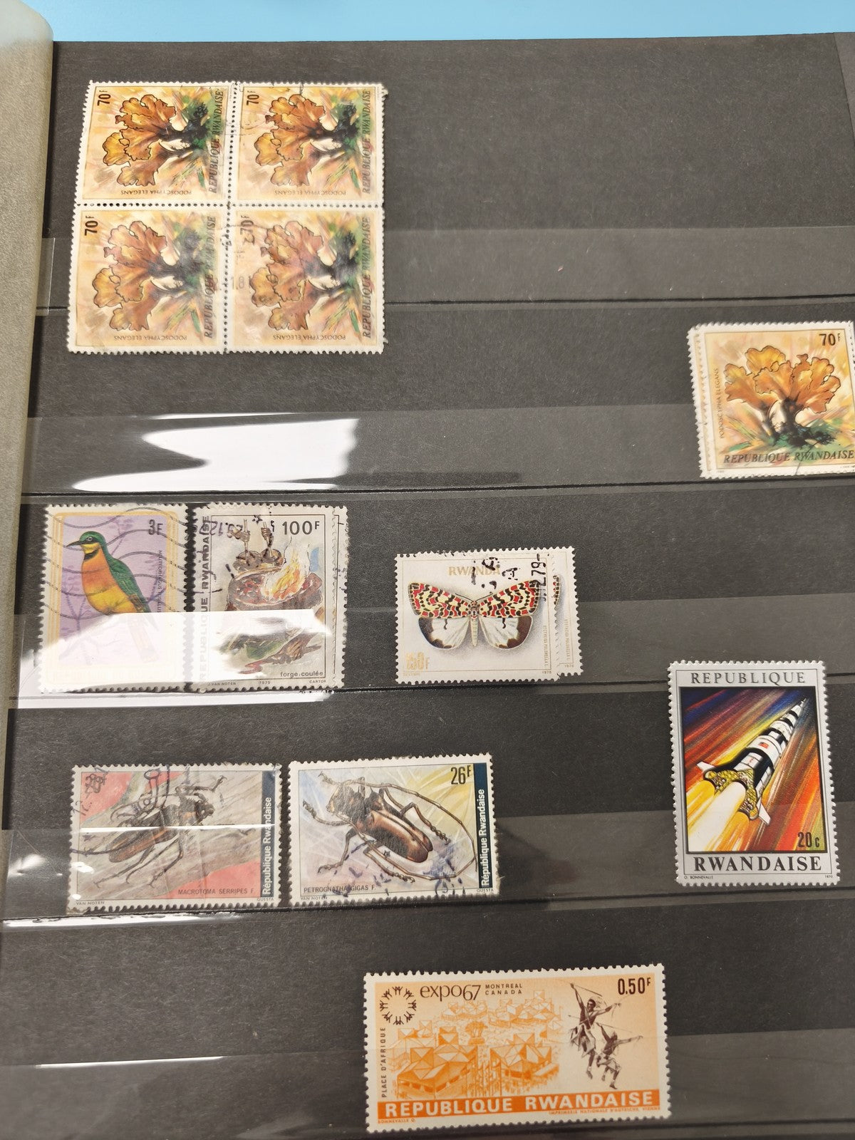 Lot anciens timbres oblitérés Rwanda, faune flore, expo, collection vintage