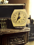 Mouvement montre mécanique vintage cadran hexagonal jaune ancien