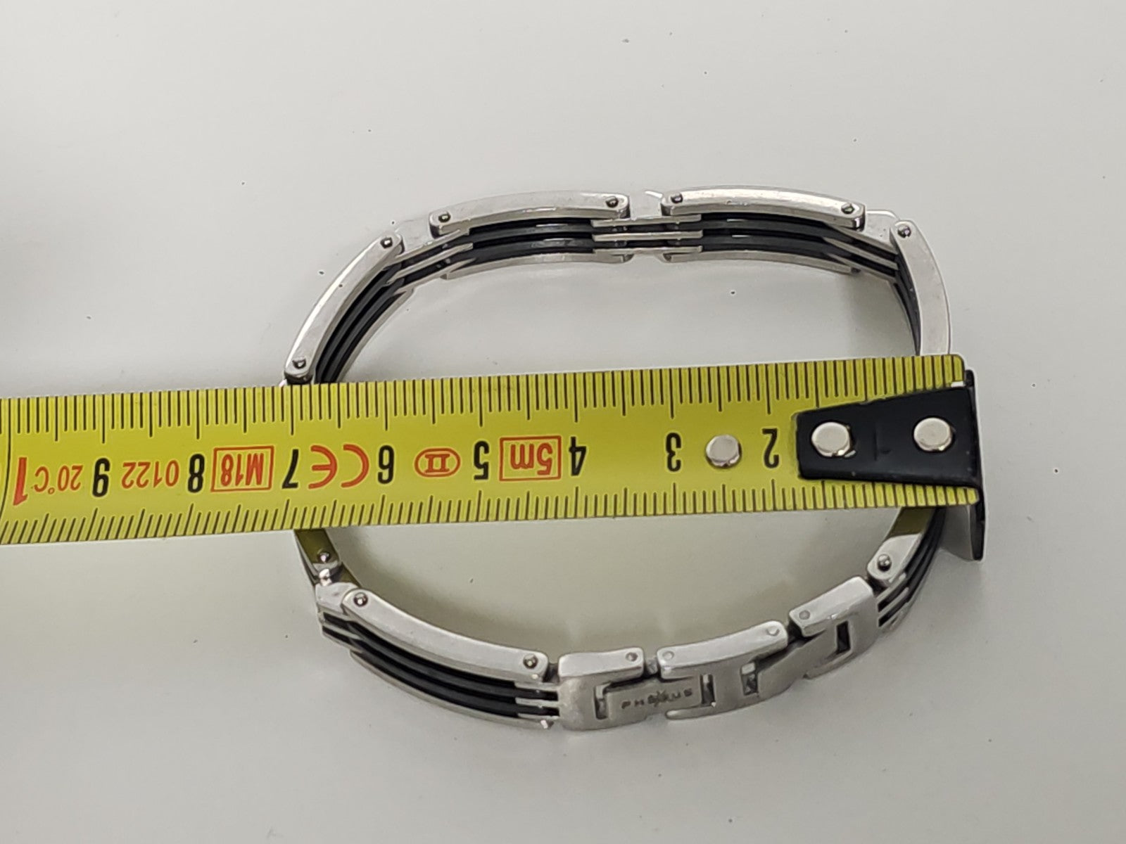 Bracelet rétro ancien signé en acier, bijou vintage pour collectionneur