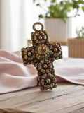 Pendentif croix vintage métal doré années 50 style religieux bijou ancien