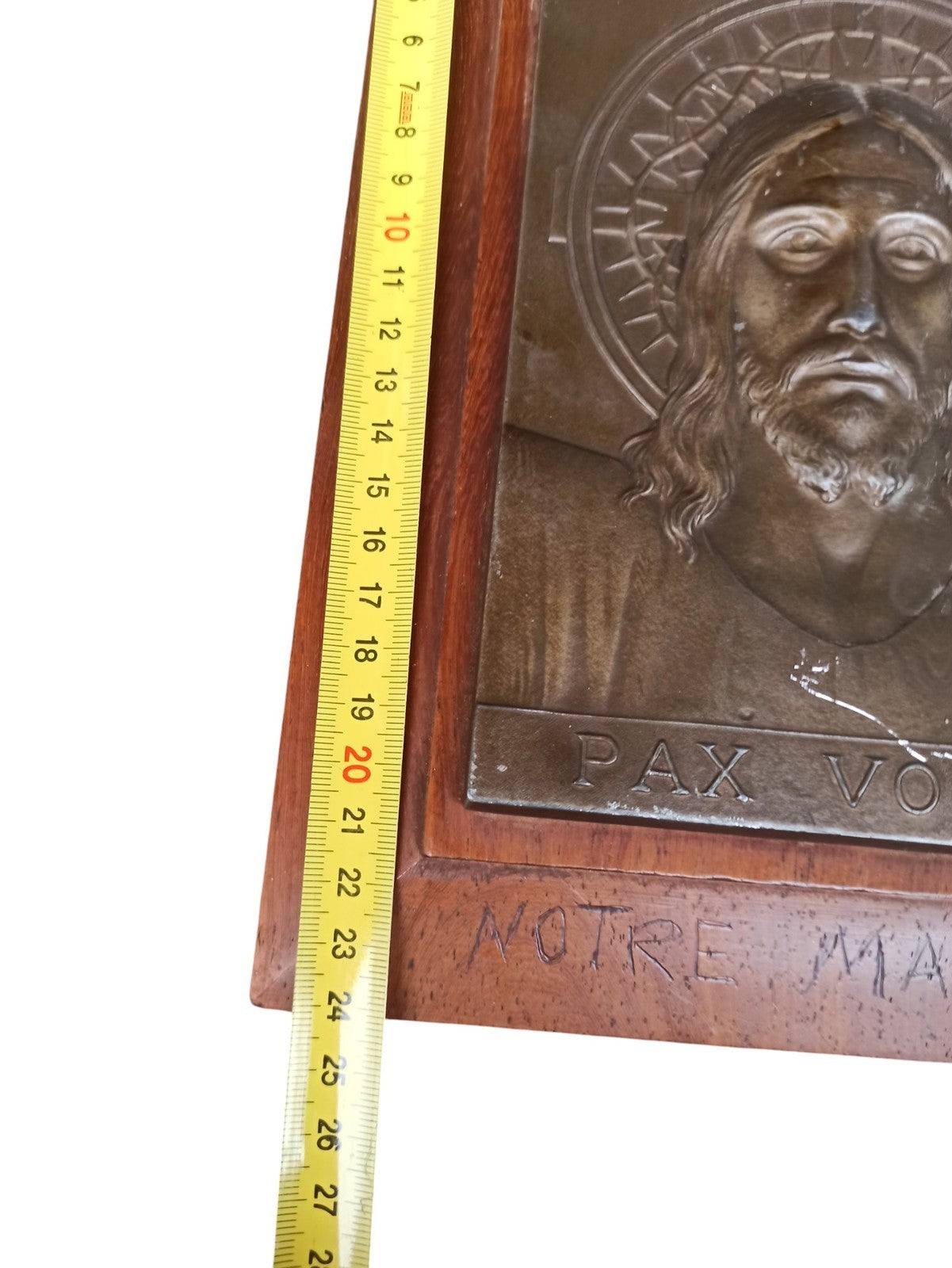 Plaque murale religieuse vintage Christ métal Pax Vobis encadrement bois