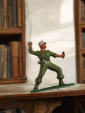 Figurine soldat Starlux vintage, statuette militaire rétro verte d'occasion