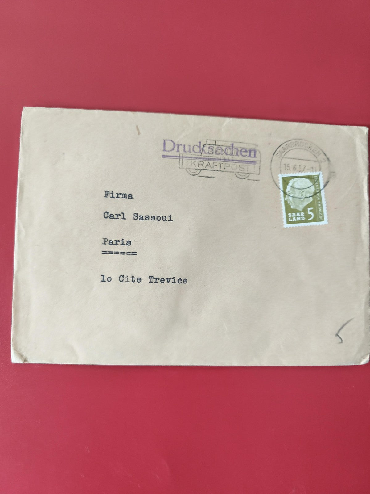 Enveloppe affranchie Saarland 5, cachet postal, adressée Paris, occasion
