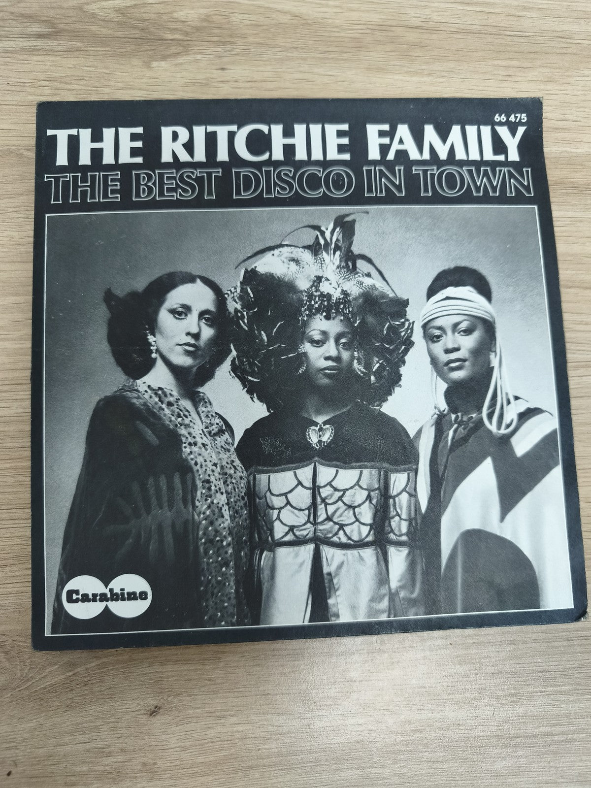 Vinyle 45T The Ritchie Family The Best Disco In Town pochette noire (Ref 5)