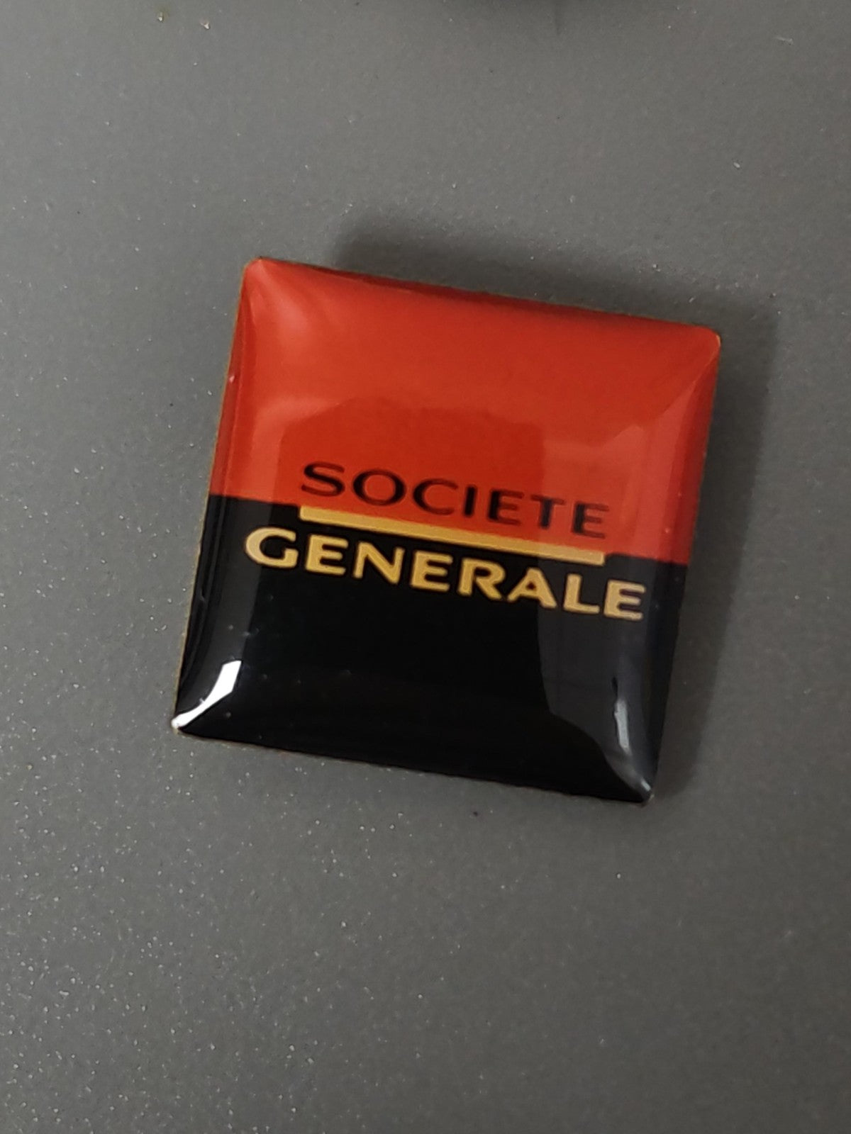 Pin's ancien rétro Société Générale, badge vintage collection banque France