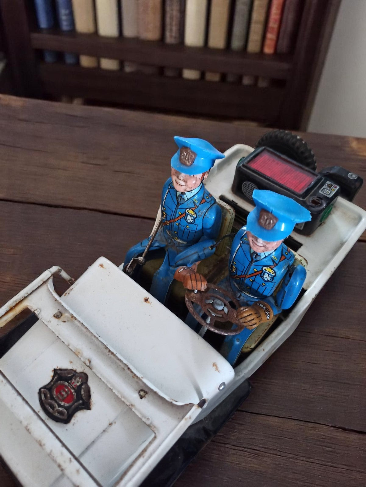 Voiture jouet tôle vintage Jeep Police Dept Japon années 50 blanc bleu