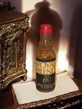 Mignonette liqueur Royal Blend vintage, bouteille miniature étiquette noire