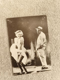 Carte postale ancienne Marilyn Monroe noir et blanc scène culte vintage CPA