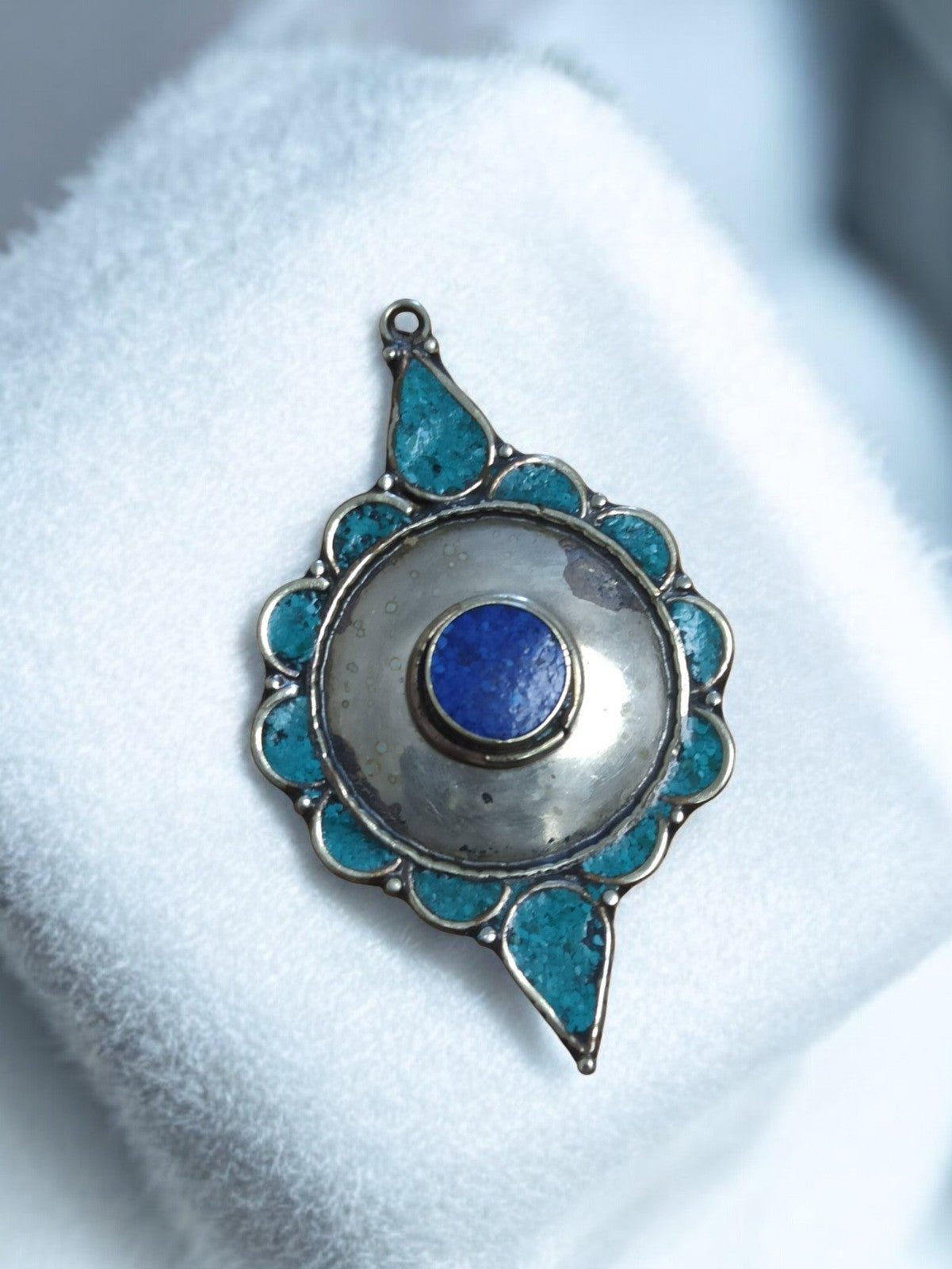 Pendentif ancien berbère vintage, bijou ethnique bleu d’Afrique du Nord