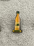Pin's bouteille AGRUMA vintage boisson soda orange publicitaire (Ref 2)