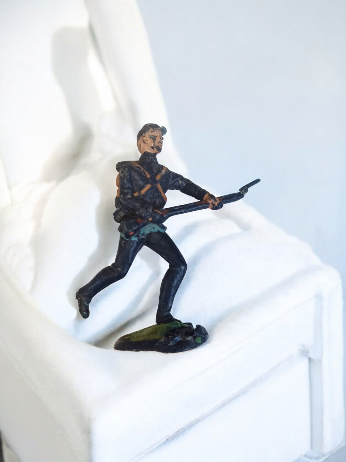 Figurine soldat Starlux vintage uniforme bleu ancien jouet rétro déco