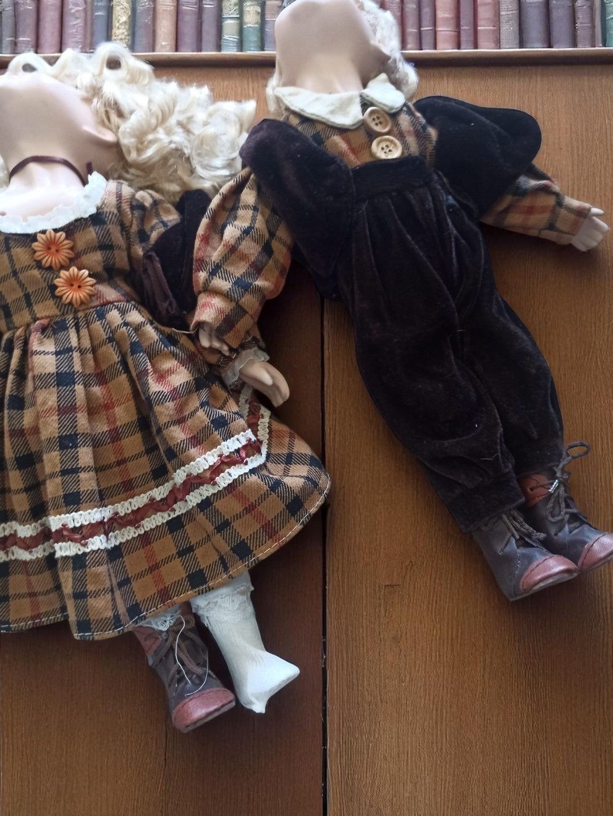 Poupées anciennes de collection numérotées Rose vintage, tenue écossaise, lot de