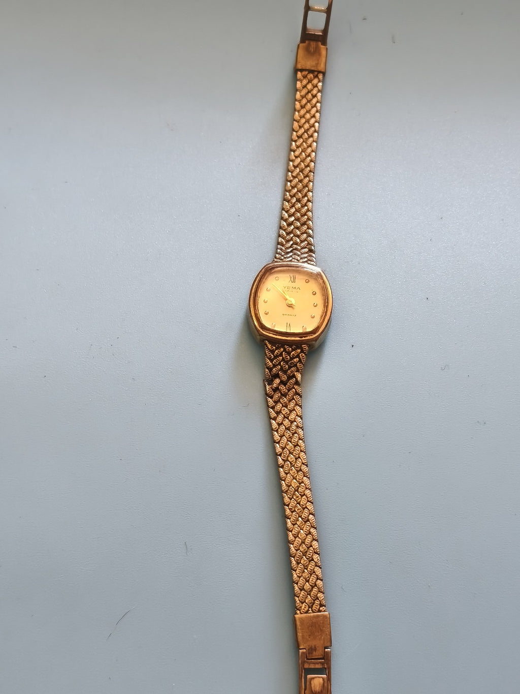 Montre ancienne femme Yema vintage rétro à restaurer collection montre-bracelet