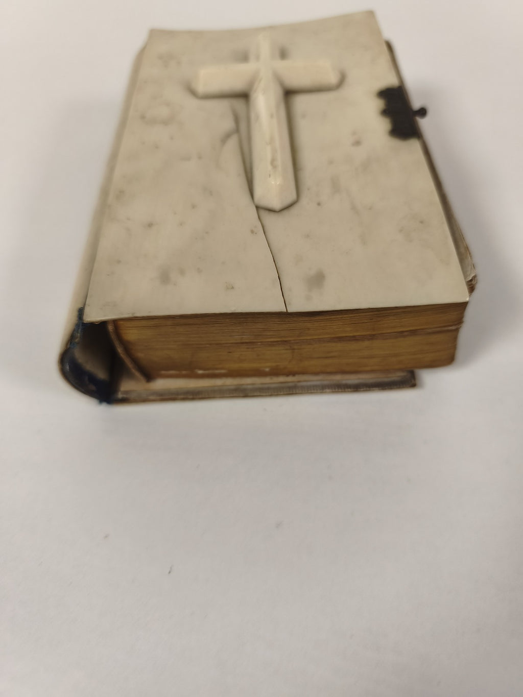 Ancien missel paroissien romain XIXe reliure os croix relief vintage