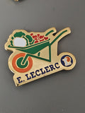 Pin's ancien rétro Leclerc, badge publicitaire vintage, collection années 80-90