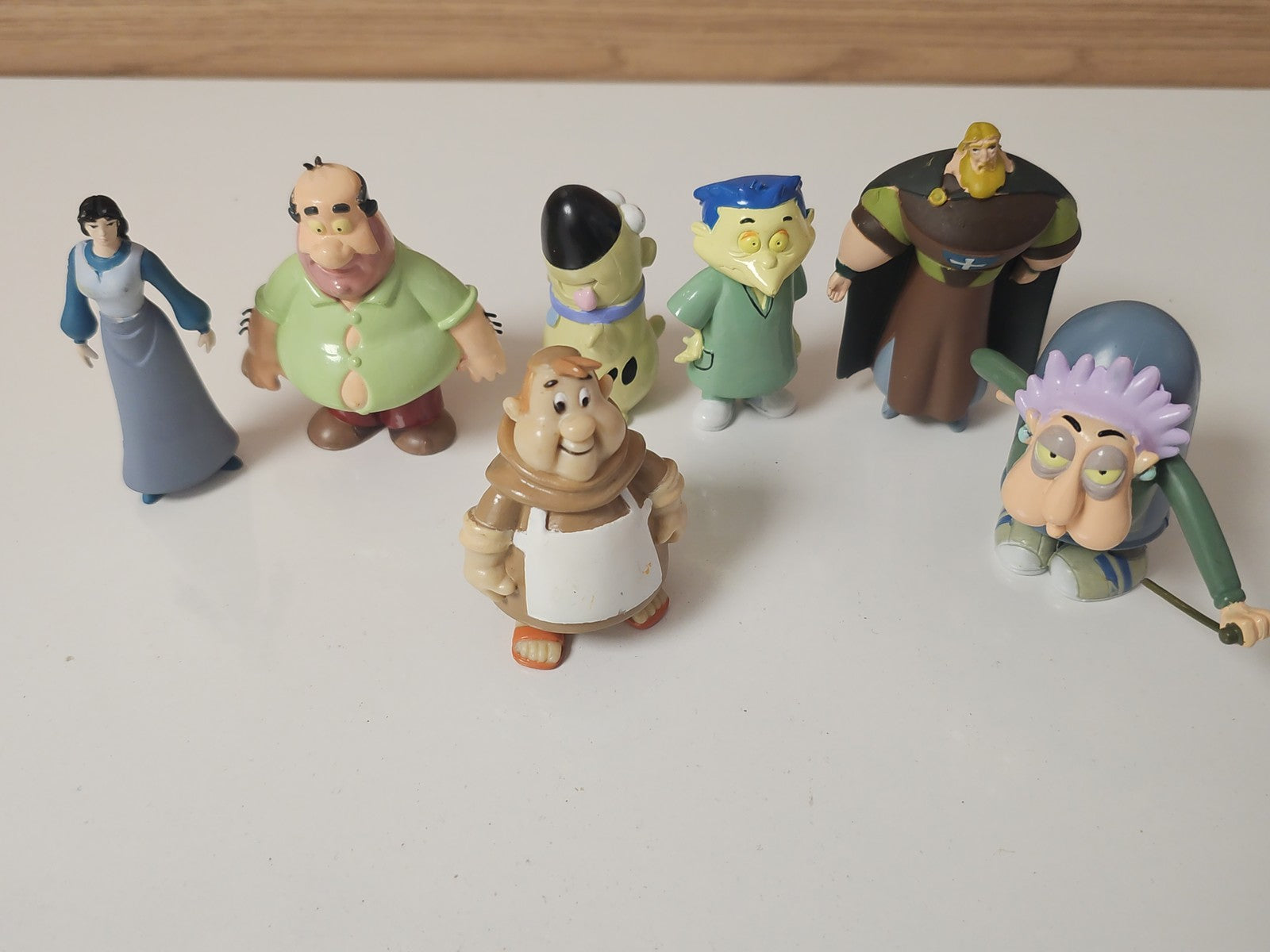 Lot de figurines vintage Marcelino et divers personnages anciens collection rétr