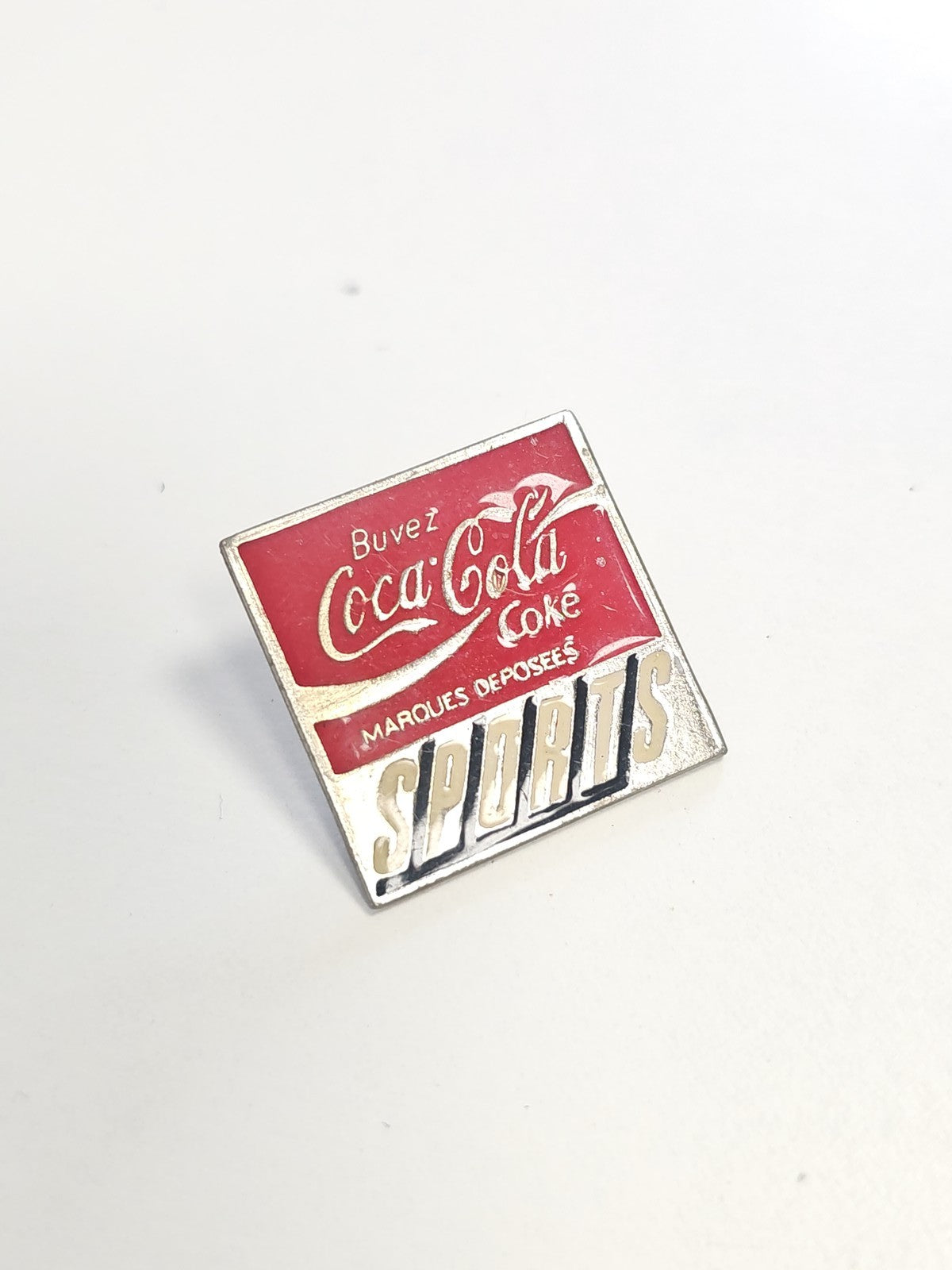 Pin's publicitaire rétro Coca Cola ancien collection vintage boisson soda badge