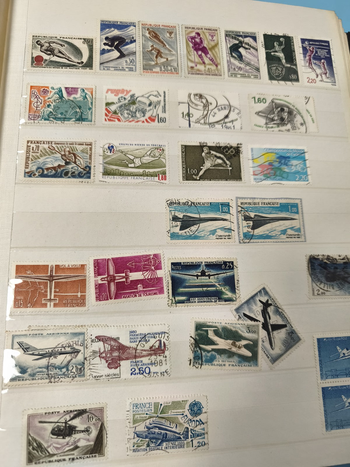 Lot anciens timbres oblitérés France sport aviation football rugby collection