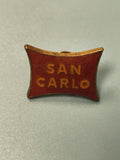 Vintage pin's SAN CARLO rouge ancien forme incurvée collection (Ref 4)