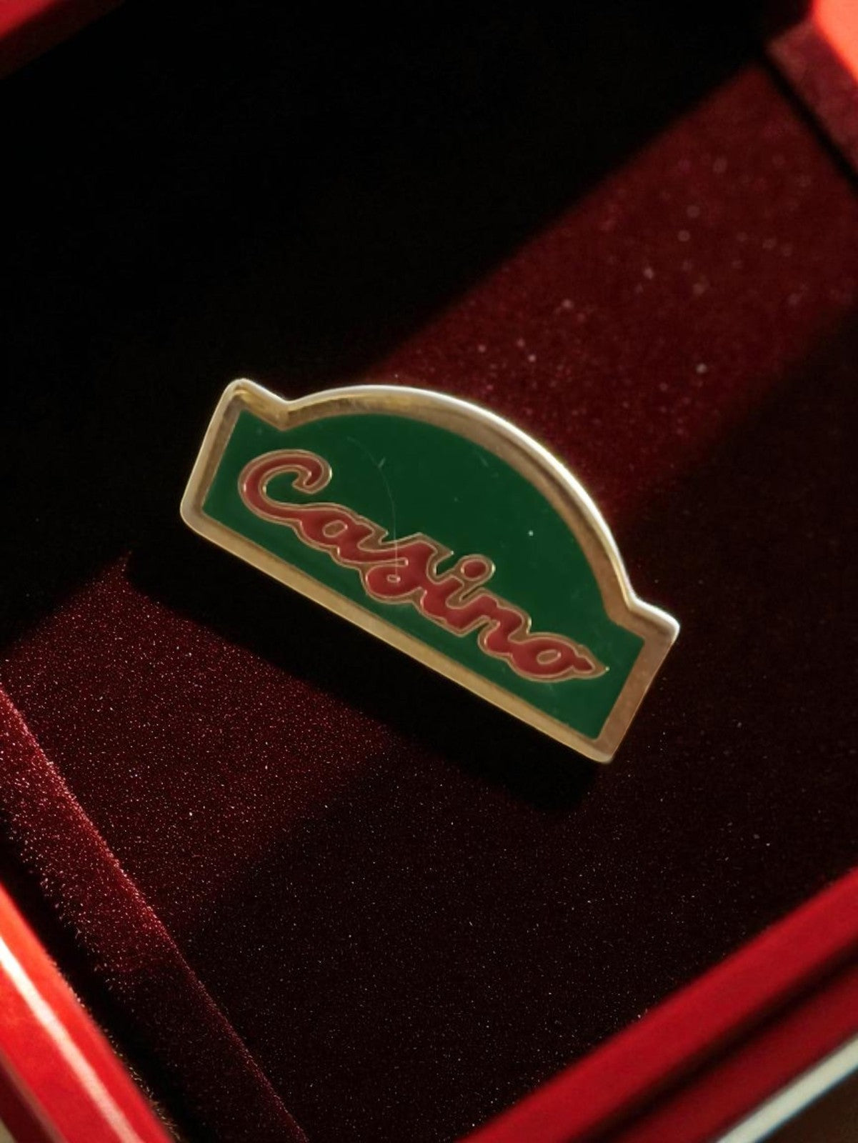 Pin's Casino publicitaire vintage rétro vert rouge badge années 80-90