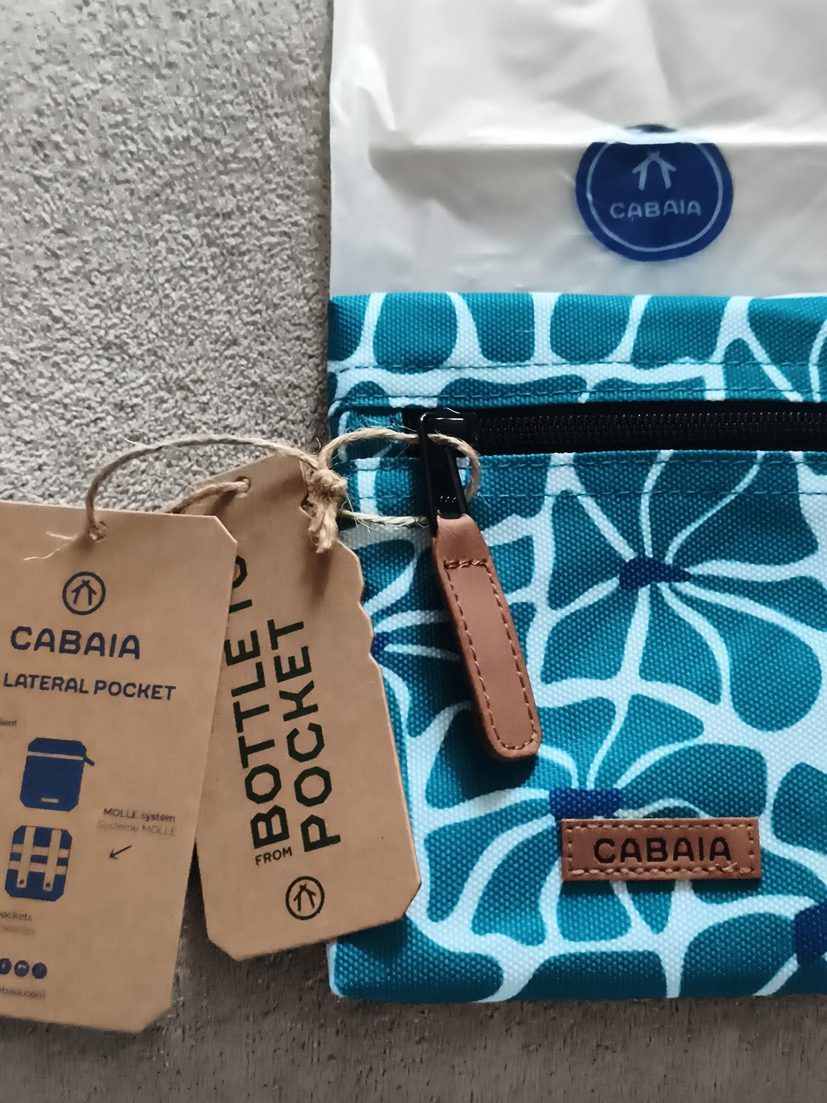 Pochette latérale Cabaia bleu motif vague, neuve, 15 cm, accessoire sac