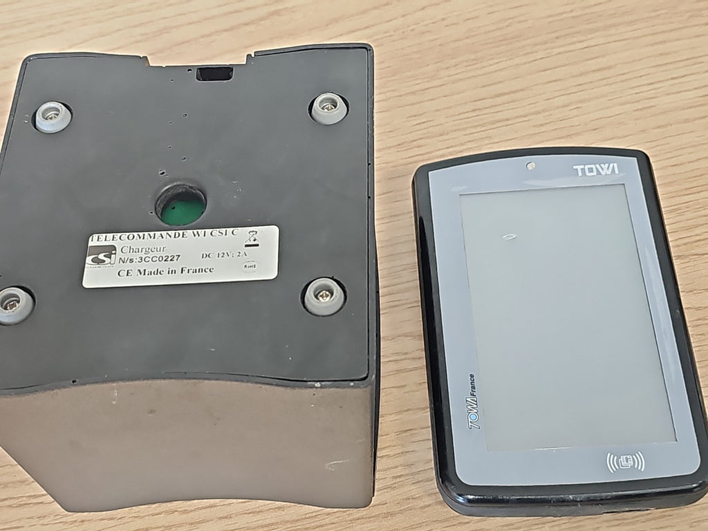 Tablette tactile TOWA France prise commandes restaurant + socle radio