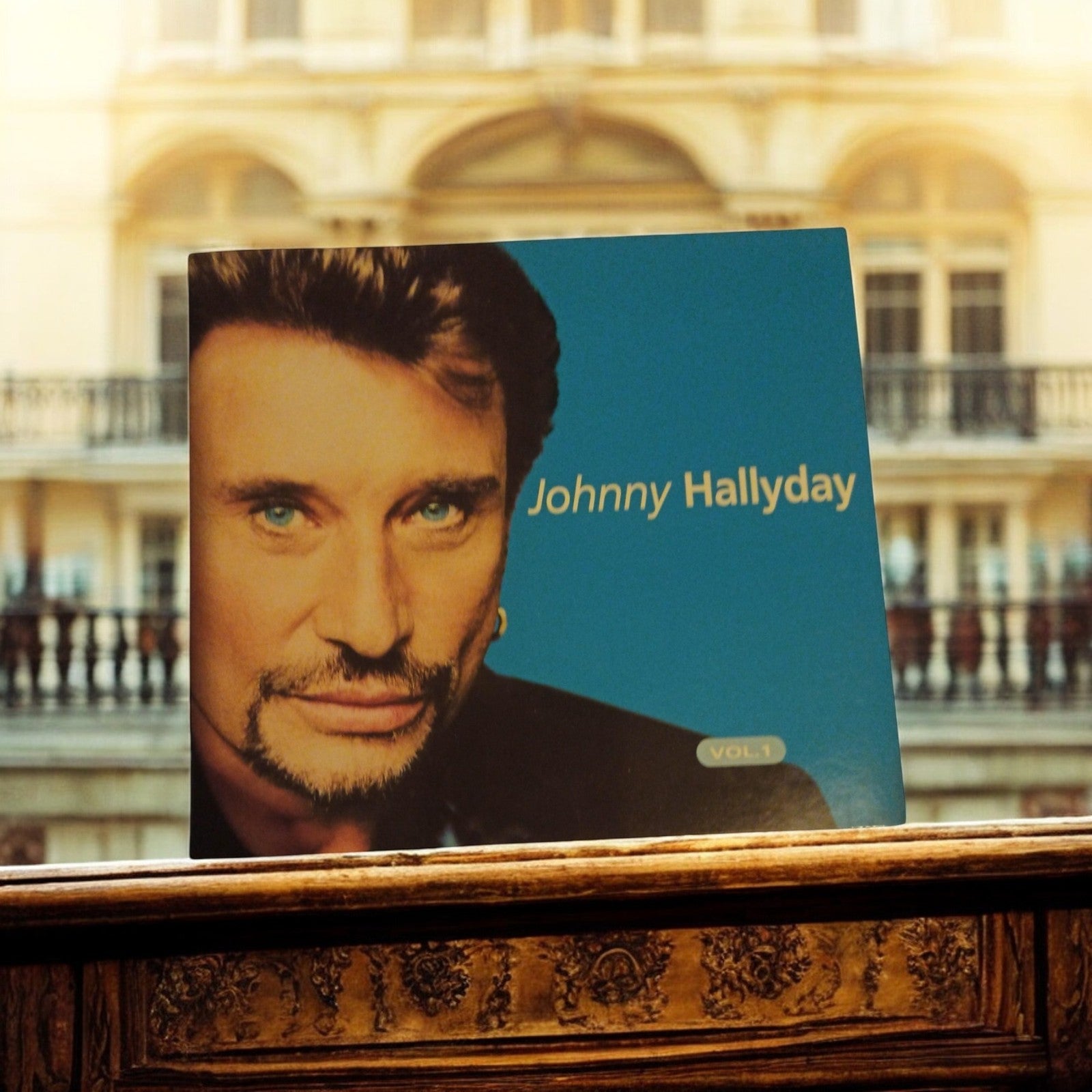 CD Johnny Hallyday Vol.1 – Album Musique Classique Vintage, Jaquette Bleue
