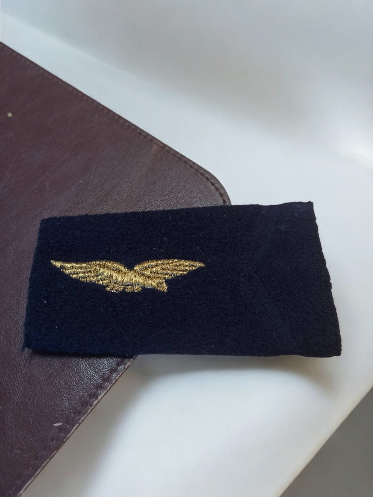 Écusson ancien Armée de l'air France insigne brodé ailes dorées vintage