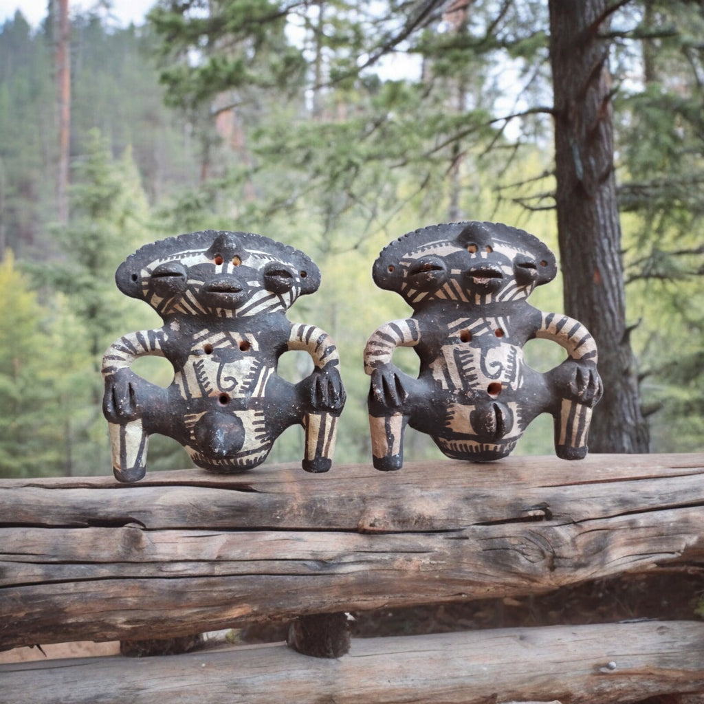 Figurines précolombiennes décor noir et blanc style Amérique du Sud reproduction