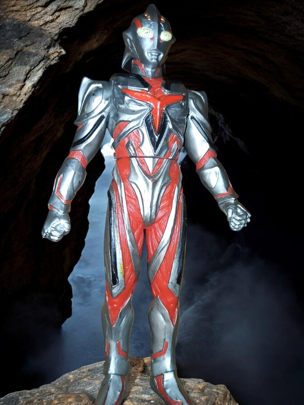 Figurine Ultraman Bandai Japan héros argent rouge, robot articulé série TV