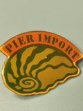 Vintage pin's Pier Import coquillage logo rétro collection (Ref 16)