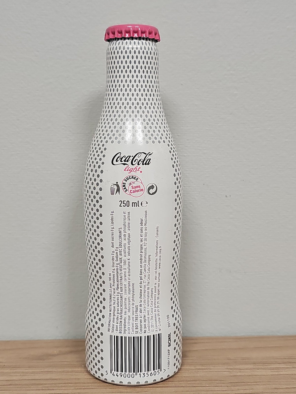 Bouteille Coca Cola pleine design Karl Lagerfeld édition spéciale boisson scellé