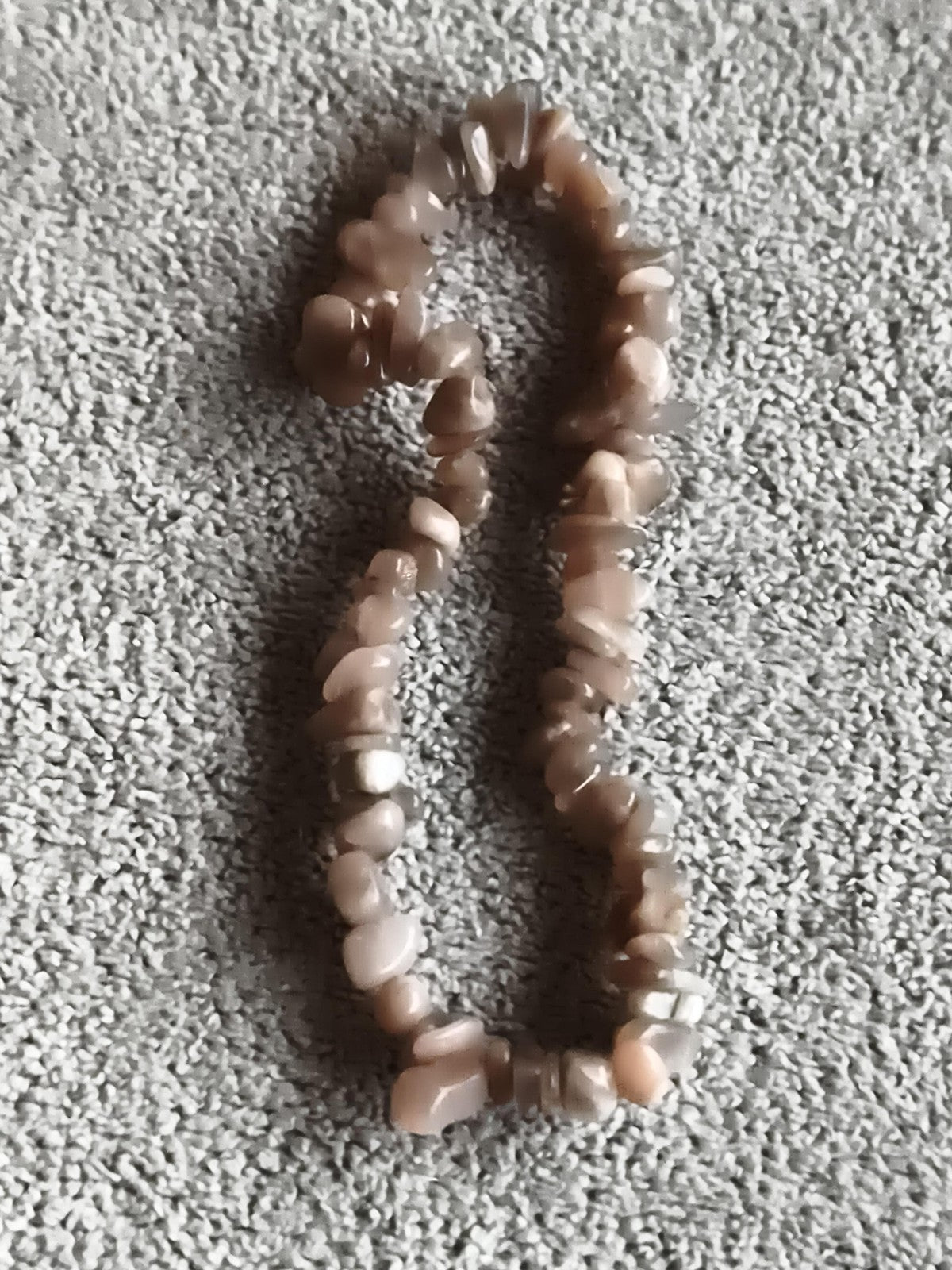 Bracelet pierres naturelles marron, perles irrégulières, style minéral