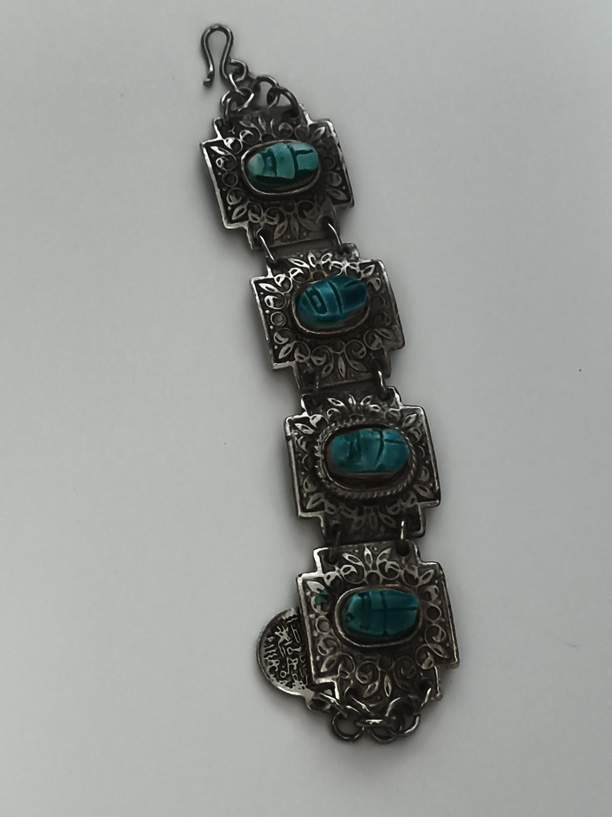 Bracelet vintage style égyptien scarabées turquoises métal argenté bijou ancien