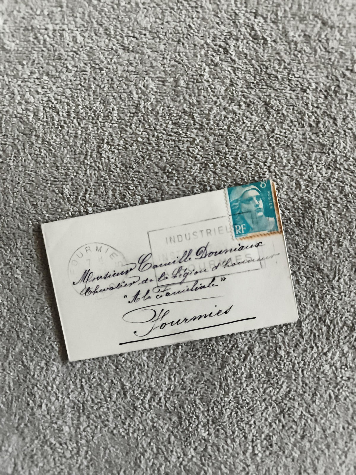 Lettre oblitérée Fourmies timbre RF bleu adresse manuscrite philatélie