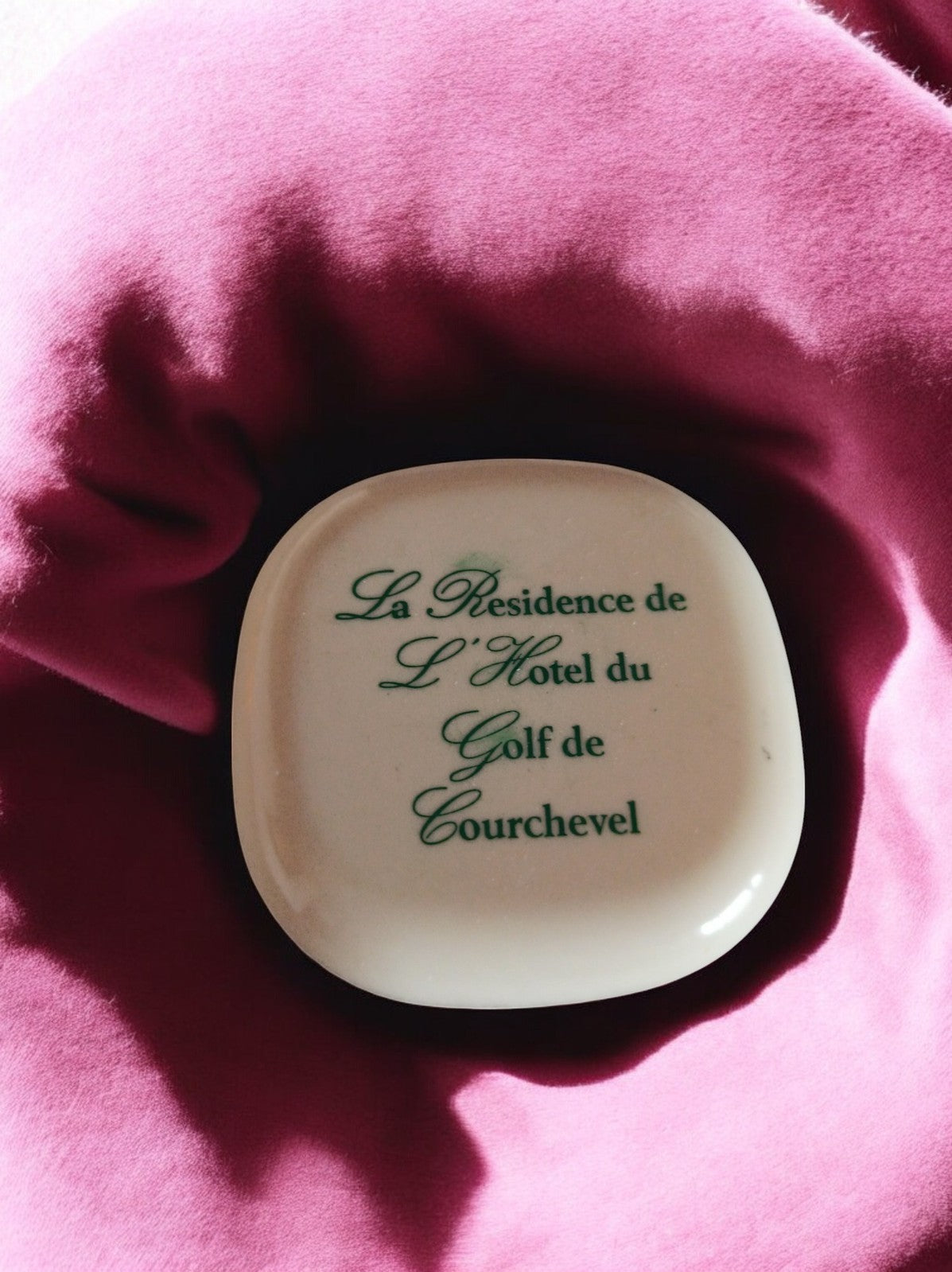 Savon hôtel vintage La Résidence du Golf Courchevel ancien, savonnettes rétro