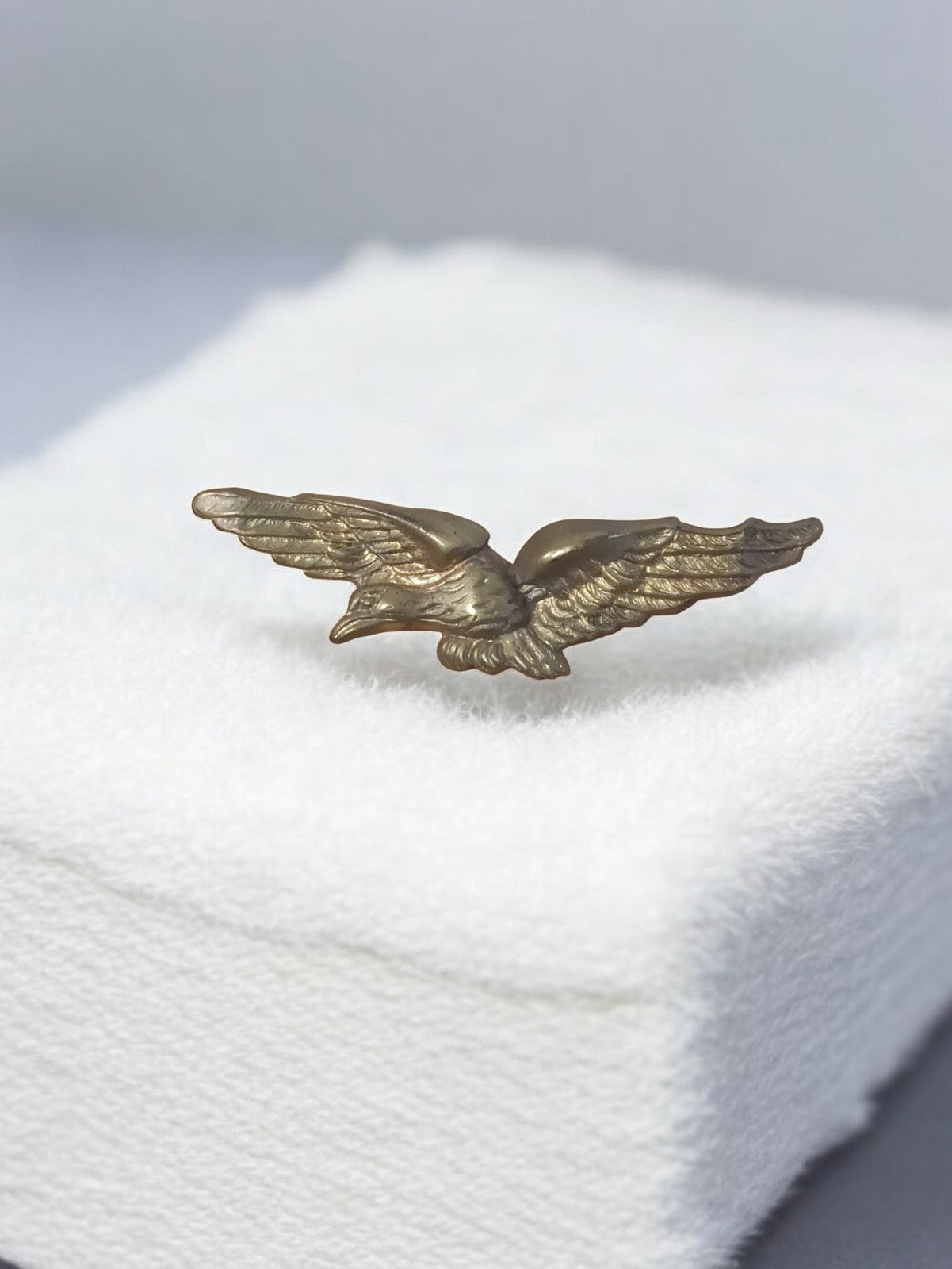 Ancien insigne militaire vintage Armée de l?Air France badge ailé rétro