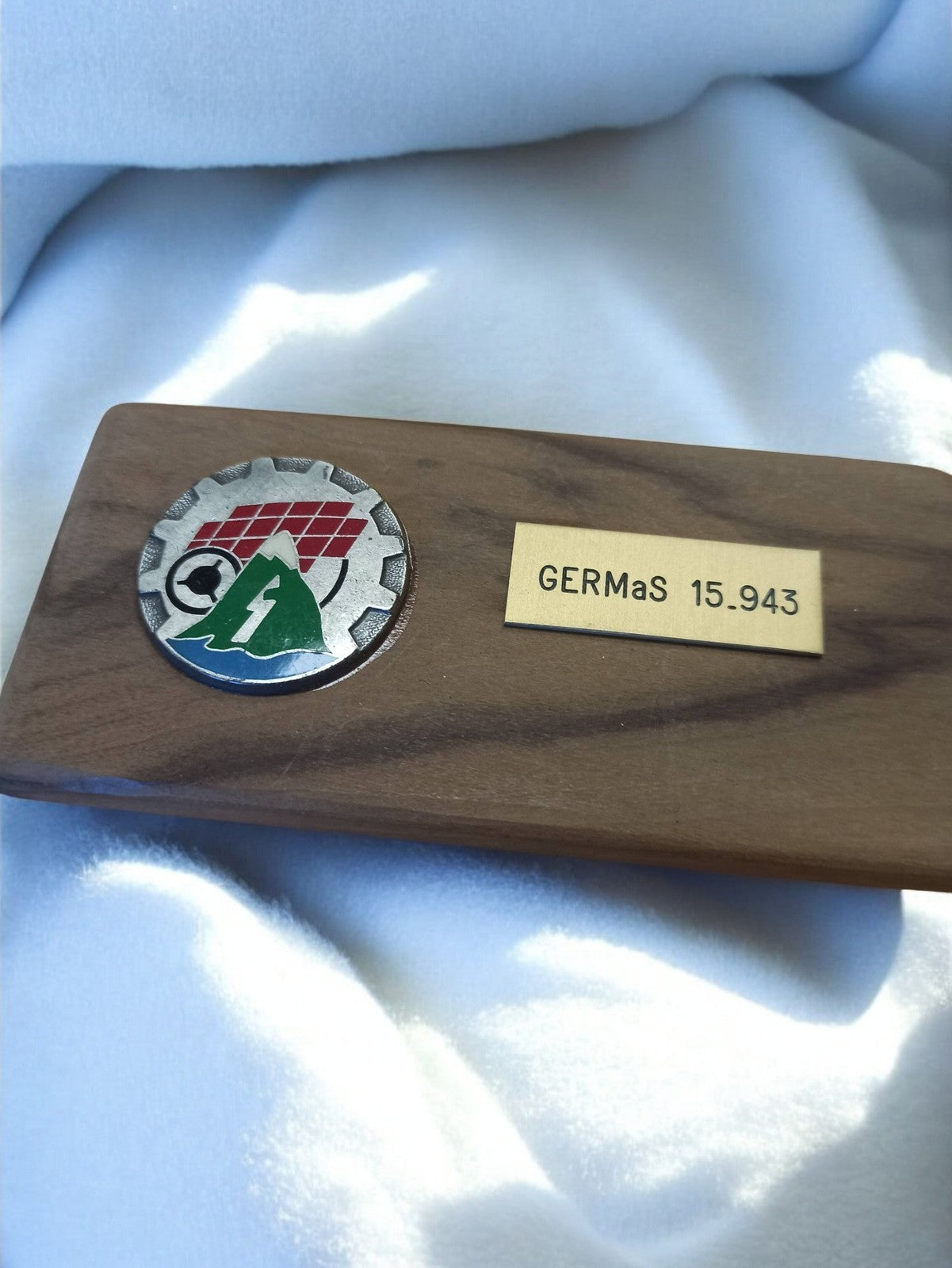 Plaque insigne Armée de l’Air GERMaS 15.943 ancien vintage militaire