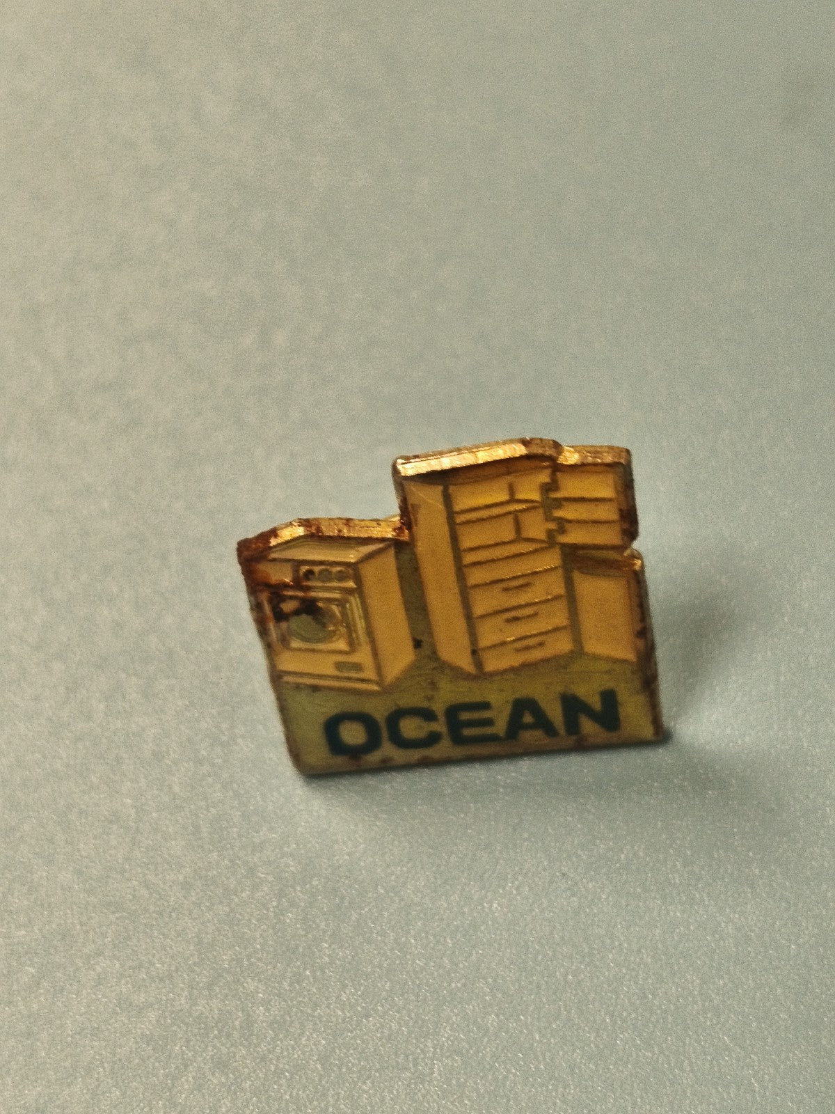Vintage pin's publicitaire OCEAN électroménager jaune, badge rétro déco cuisine