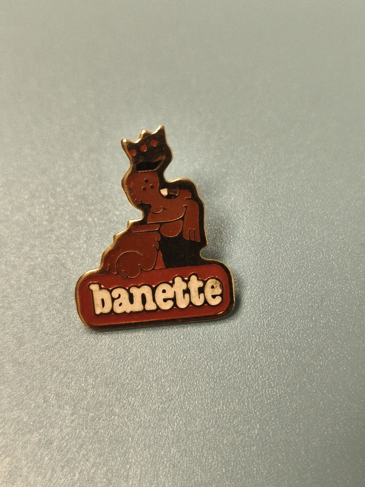 Vintage pin's Banette boulangerie logo couronne collection publicitaire