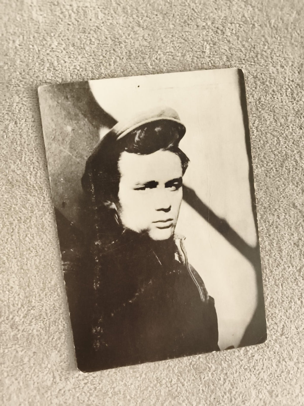 Carte postale ancienne James Dean photo vintage noir et blanc portrait