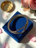 Bracelet jonc vintage en métal argenté design ondulé rétro ancien bijou