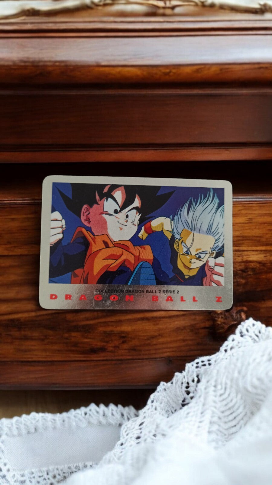 Carte Dragon Ball Z vintage Série 2 Goku Trunks illustration rare