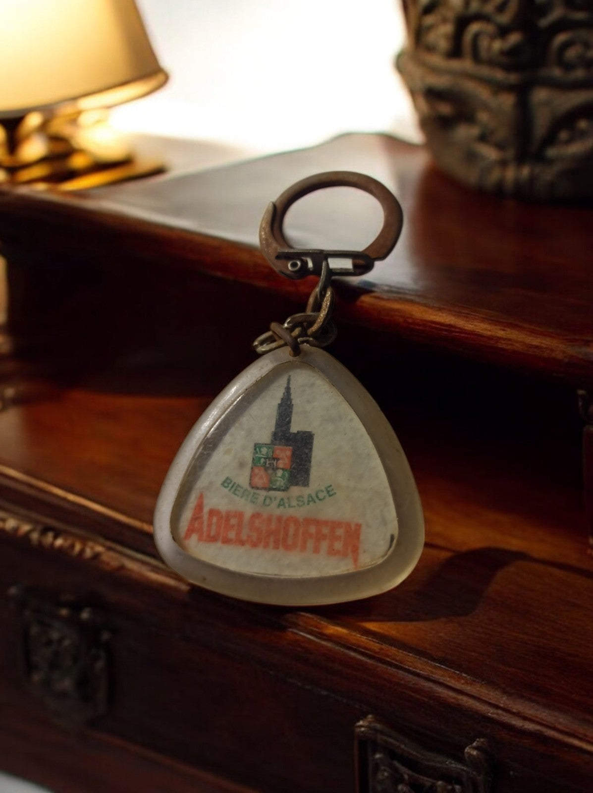 Porte-clés vintage Bière Adelshoffen Alsace pub ancien triangle rétro