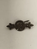 Broche ancienne médaille Vierge motif religieux style Art Nouveau