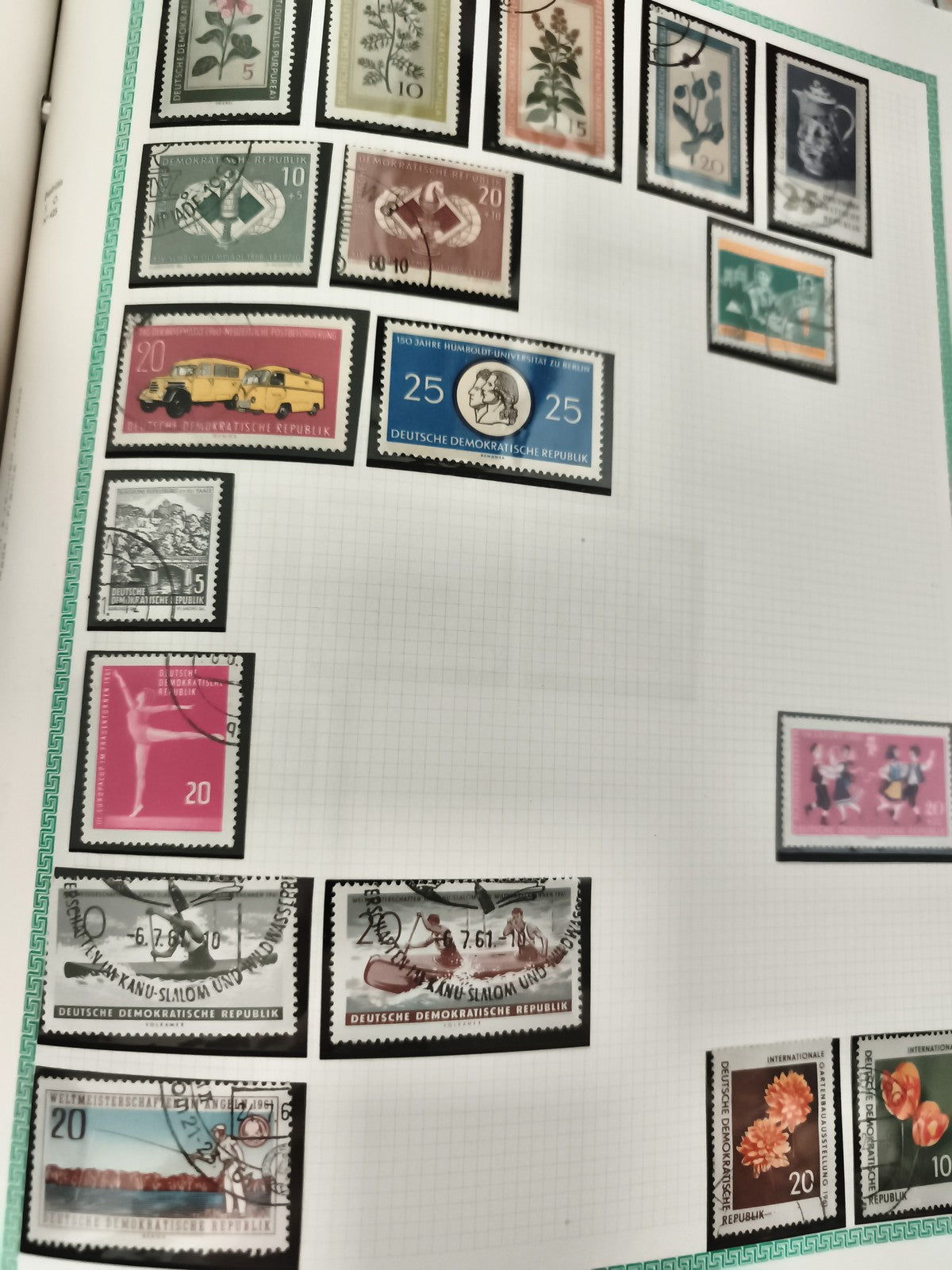 Timbres DDR oblitérés thématiques Allemagne Est sport botanique véhicules