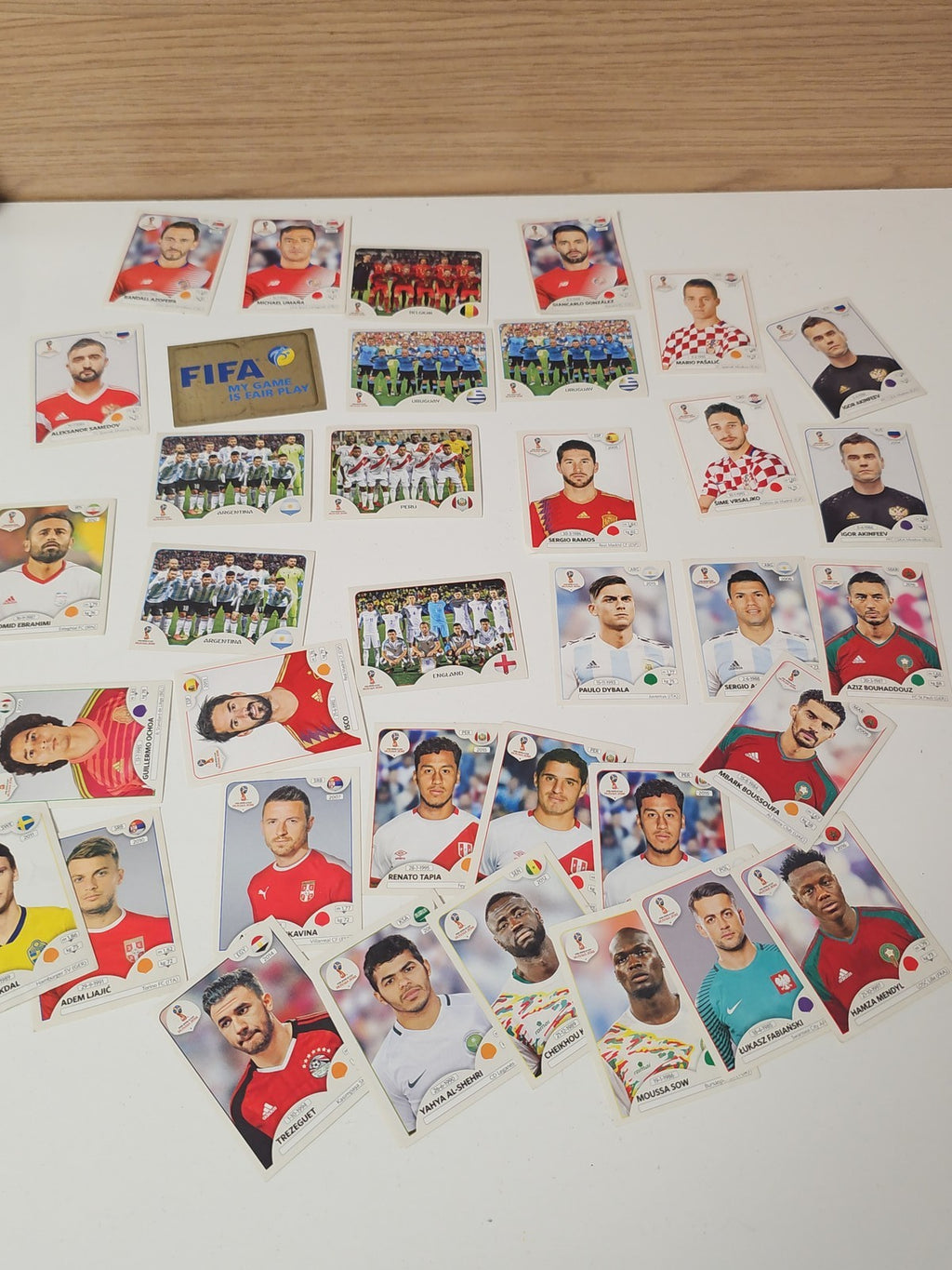 Gros lot de cartes football divers modèles pack cartes foot occasion à saisir