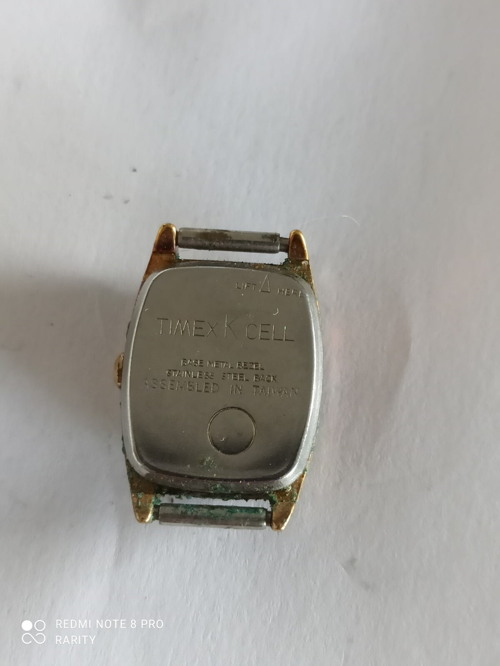 Montre femme Timex vintage quartz cadran romain doré ancien non testée