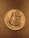 Médaille blason ancre croix fleur de lys 83 CD aspect métallique