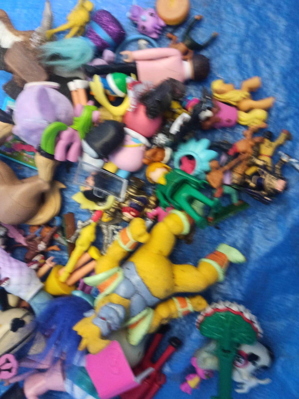 Lot figurines rétro vintage divers, jouets anciens en vrac collection occasion